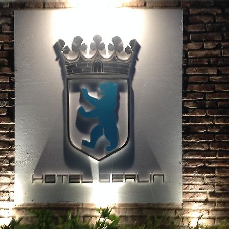 Hotel Berlin Pinamar Kültér fotó