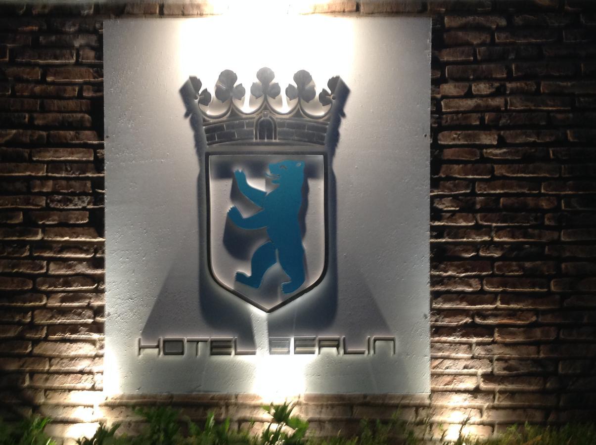 Hotel Berlin Pinamar Kültér fotó